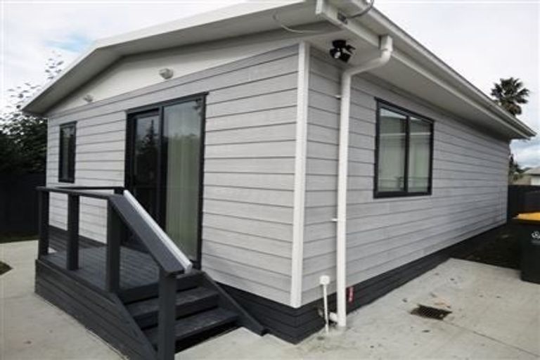 Photo of property in 14 Joshua Place, Weymouth, Auckland, 2103