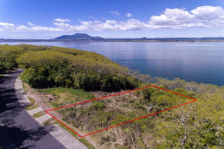 Photo of property in 71 Parawera Drive, Acacia Bay, Taupo, 3330