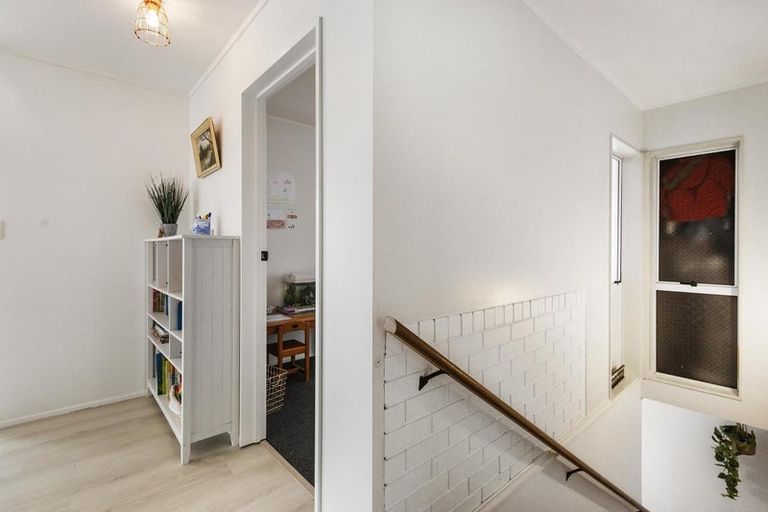 Photo of property in 8 Burn-murdoch Street, St Andrews, Hamilton, 3200