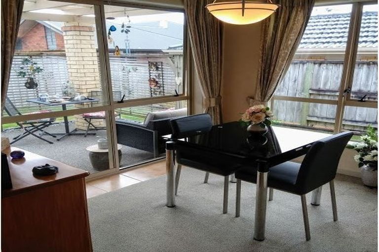 Photo of property in 19 Sovereign Isle Lane, Rototuna, Hamilton, 3210