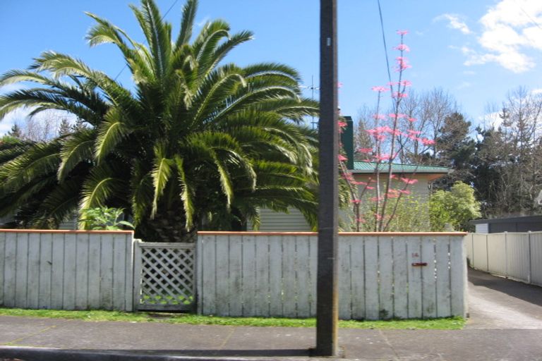 Photo of property in 14 Gordon Street, Glen Avon, New Plymouth, 4312