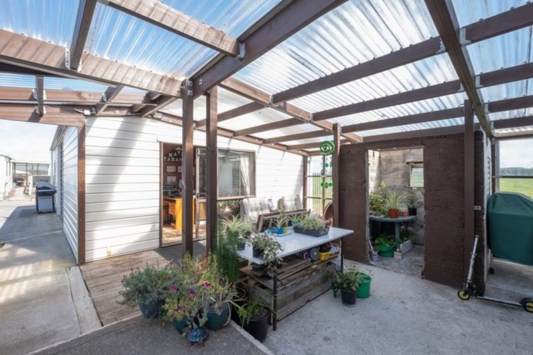 Photo of property in 1 Tauhuri Street, Manaia, 4678