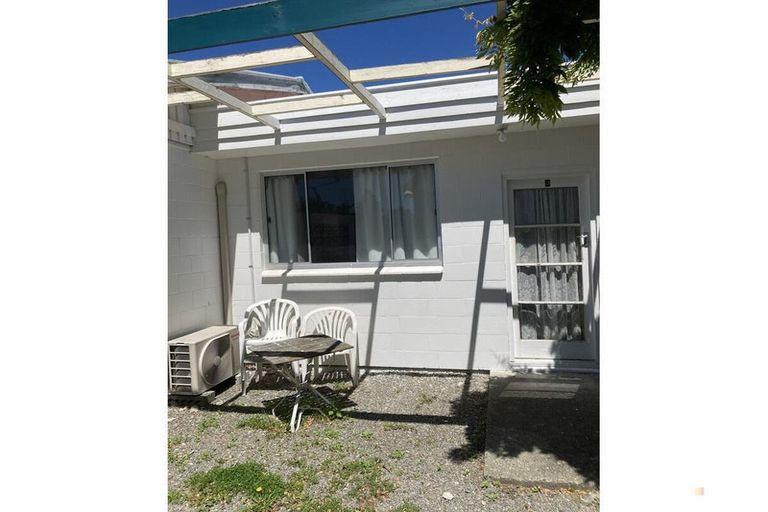 Photo of property in 100 Shearman Street, Waimate, 7924
