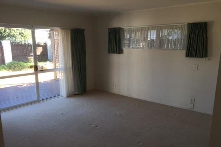 Photo of property in 2 Gairloch Place, Wattle Downs, Auckland, 2103
