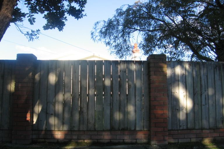 Photo of property in 2/72 Trafalgar Street, Waterloo, Lower Hutt, 5011