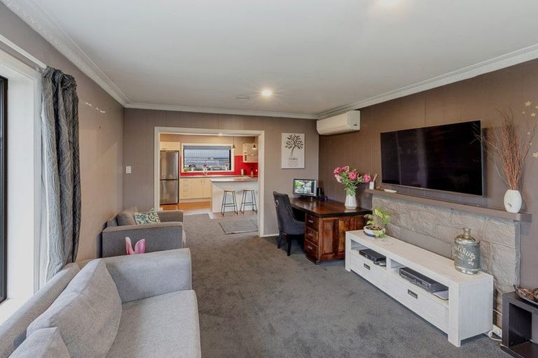 Photo of property in 409 Main Road North, Redwood, Christchurch, 8051