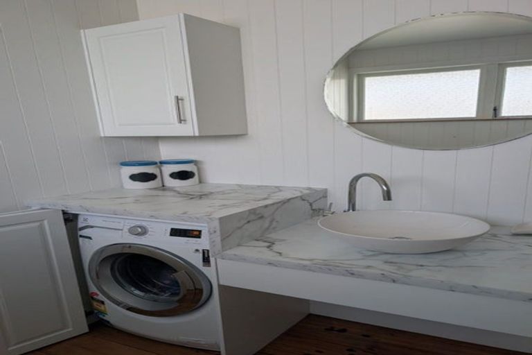 Photo of property in 53 Clawton Street, Westown, New Plymouth, 4310