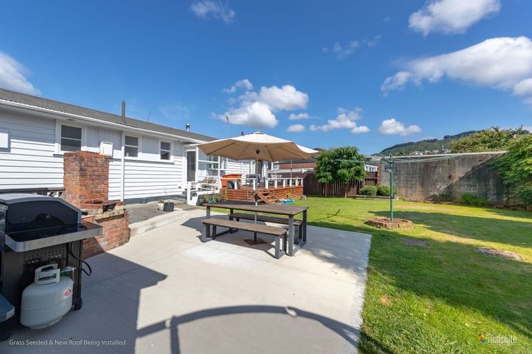 Photo of property in 6 Burns Grove, Trentham, Upper Hutt, 5018