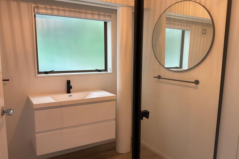 Photo of property in 120 Stanmore Bay Road, Stanmore Bay, Whangaparaoa, 0932