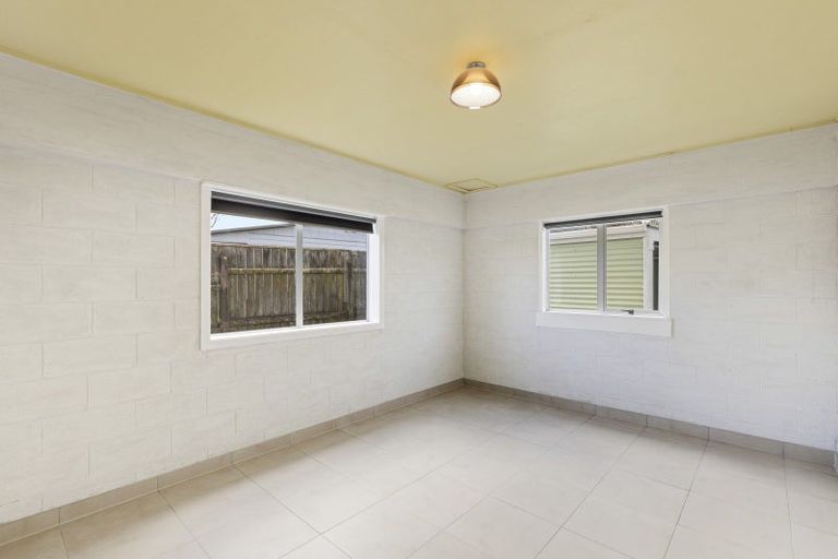 Photo of property in 164a Tukapa Street, Westown, New Plymouth, 4310