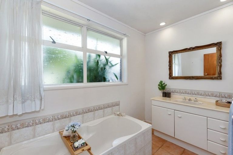 Photo of property in 33 Balfour Crescent, Riverlea, Hamilton, 3216