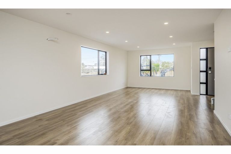 Photo of property in 43b Ashlynne Avenue, Papatoetoe, Auckland, 2025