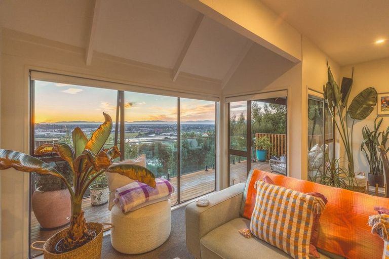 Photo of property in 1/8 Hobday Lane, Mount Pleasant, Christchurch, 8081