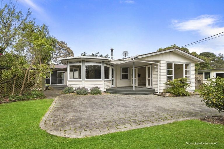 Photo of property in 393 Aokautere Drive, Aokautere, Palmerston North, 4471
