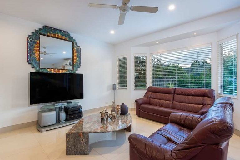 Photo of property in 1/12 Brook Street, Milford, Auckland, 0620