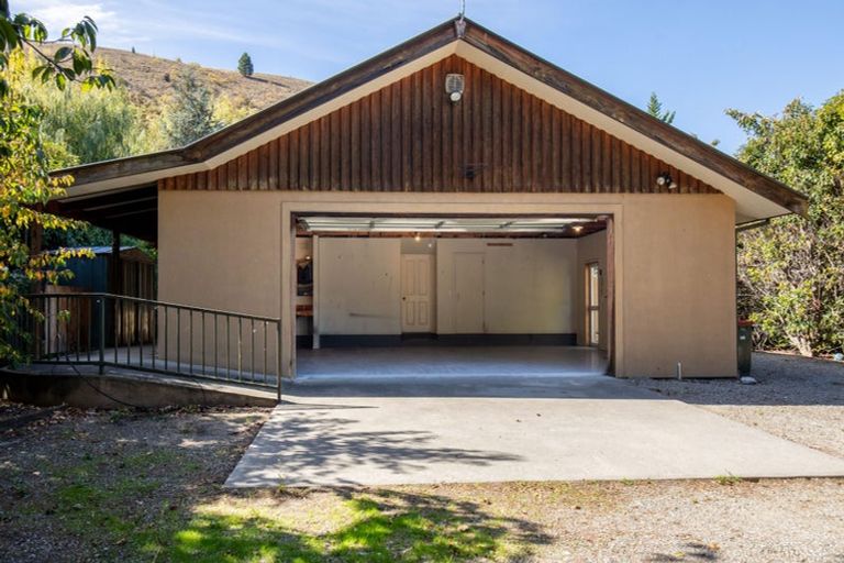 Photo of property in 90a Shields Street, Clyde, 9330