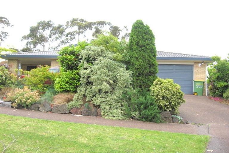 Photo of property in 109 Awaroa Road, Sunnyvale, Auckland, 0612