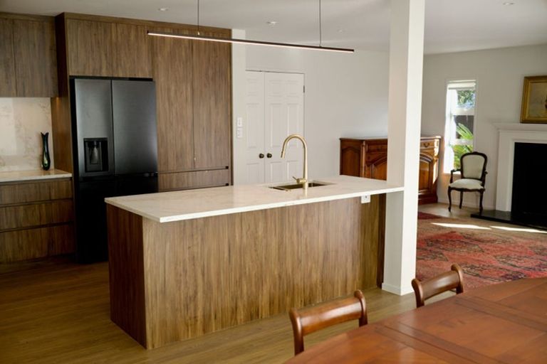 Photo of property in 127 Pah Road, Cockle Bay, Auckland, 2014