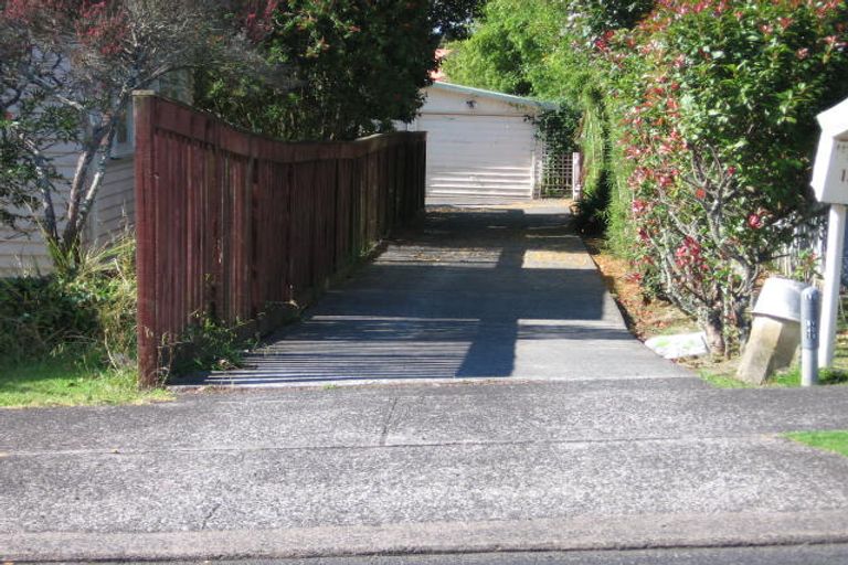 Photo of property in 13 Denyer Place, New Lynn, Auckland, 0600