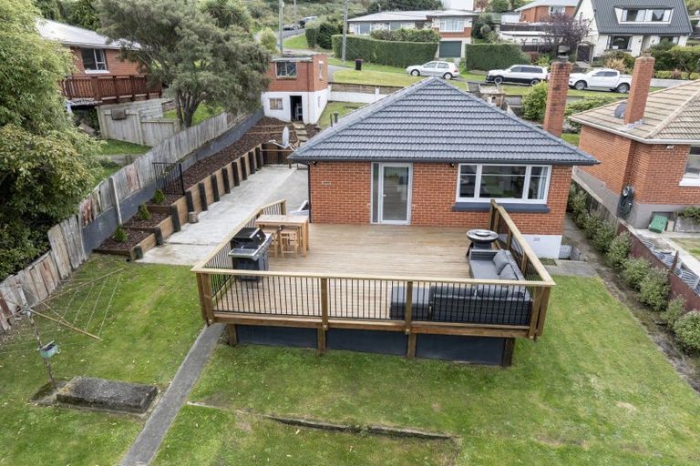 Photo of property in 28 Waldron Crescent, Green Island, Dunedin, 9018