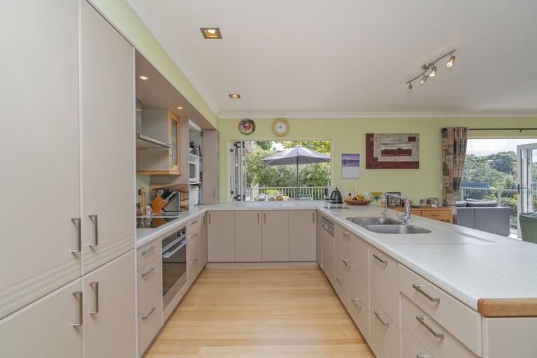 Photo of property in 20 Grierson Close, Hahei, Whitianga, 3591