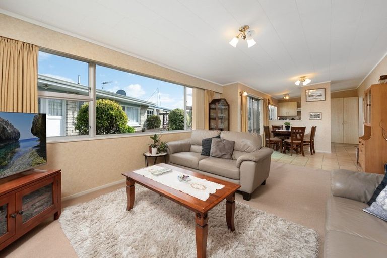 Photo of property in 96b Ngatai Road, Otumoetai, Tauranga, 3110