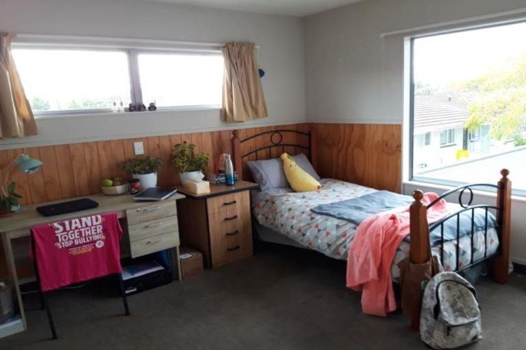 Photo of property in 27c Newnham Terrace, Upper Riccarton, Christchurch, 8041