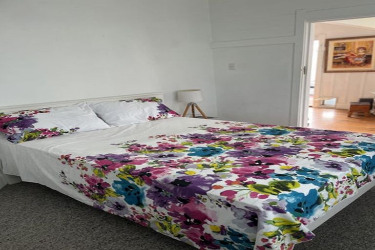 Photo of property in 8 Effingham Street, North New Brighton, Christchurch, 8083