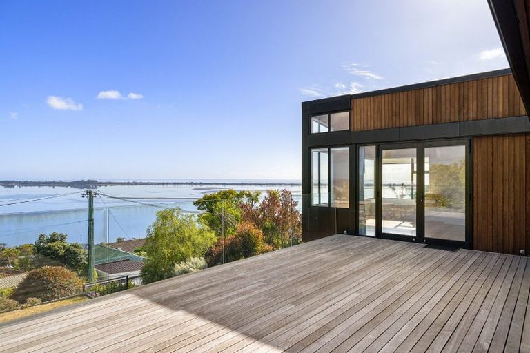 Photo of property in 8 Seamount Terrace, Mount Pleasant, Christchurch, 8081