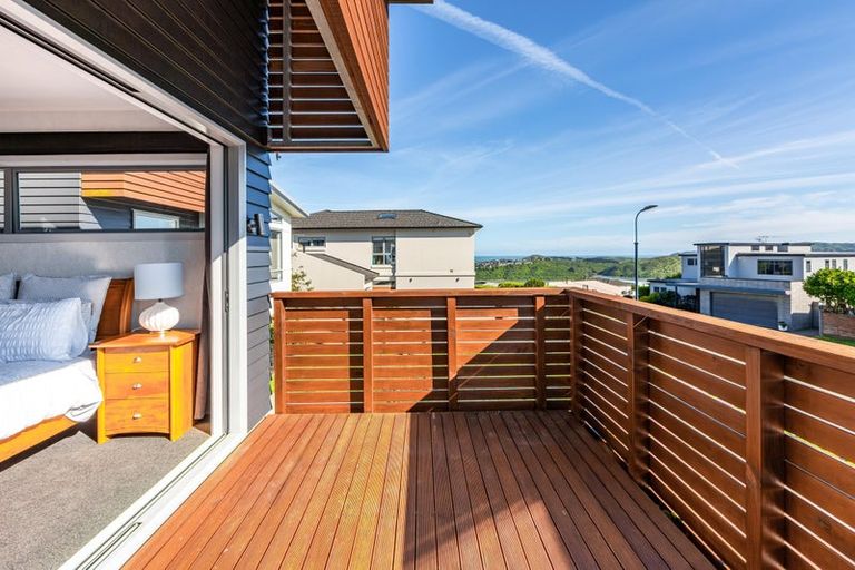 Photo of property in 7 Aoraki Rise, Aotea, Porirua, 5024