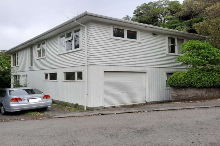 Photo of property in 9 Highbury Road, Highbury, Wellington, 6012