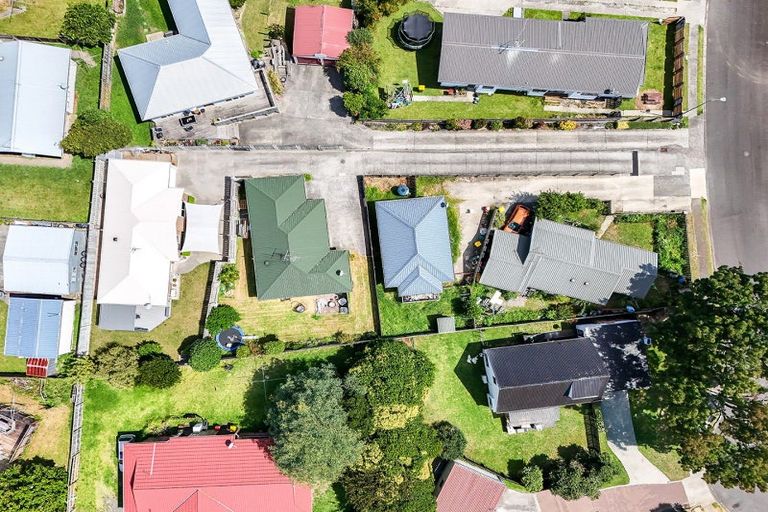 Photo of property in 21 Caulfield Place, Nawton, Hamilton, 3200