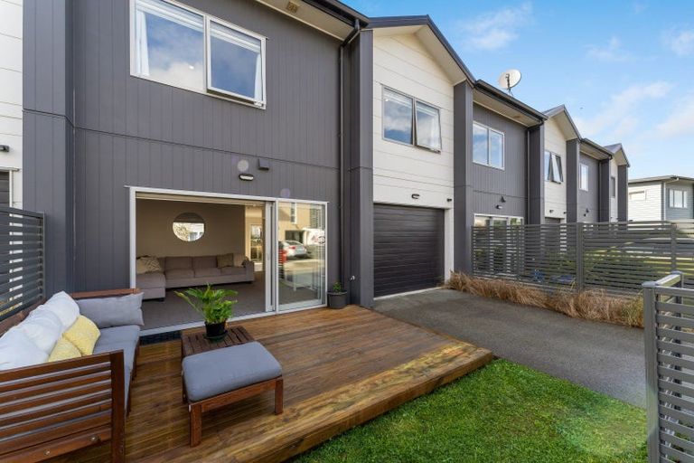 Photo of property in 30 Bluff Road, Kenepuru, Porirua, 5022