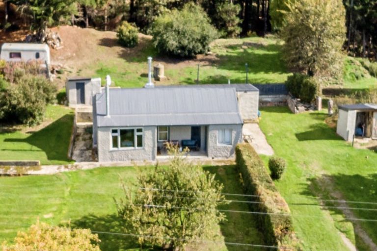 Photo of property in 22 Chirnside Terrace, Patearoa, Ranfurly, 9398