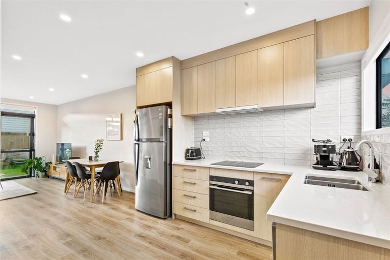 Photo of property in 35 Treloar Crescent, Hobsonville, Auckland, 0616