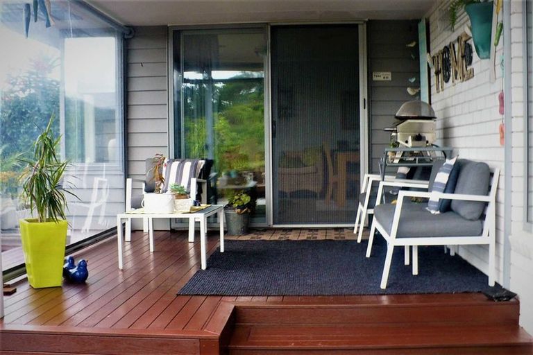Photo of property in 8 Fendalton Place, Hatfields Beach, Orewa, 0931