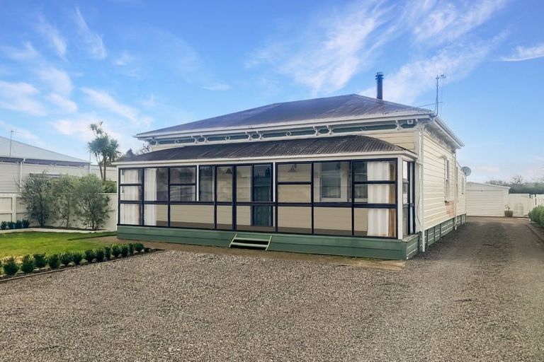 Photo of property in 10 Manila Street, Dannevirke, 4930