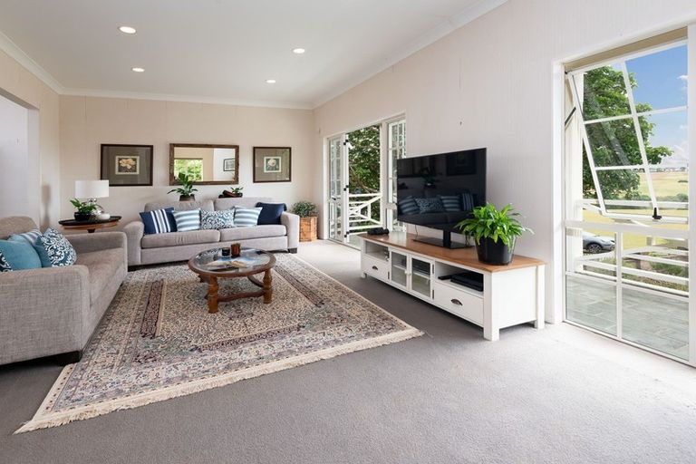 Photo of property in 3/222 Bleakhouse Road, Mellons Bay, Auckland, 2014