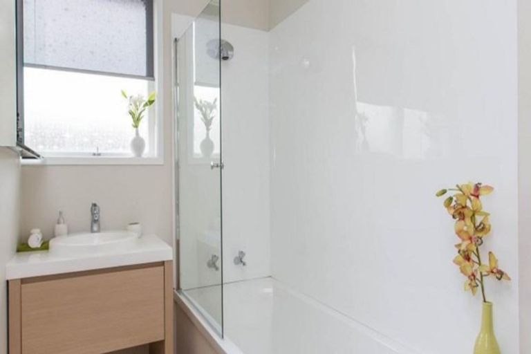 Photo of property in 9 Serrano Place, Clover Park, Auckland, 2023