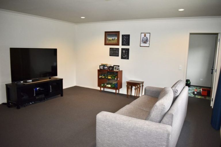 Photo of property in 283 North Manakau Road, Manakau, 5573