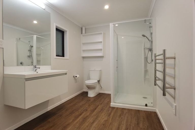 Photo of property in 125 Riverpark Crescent, Henderson, Auckland, 0610