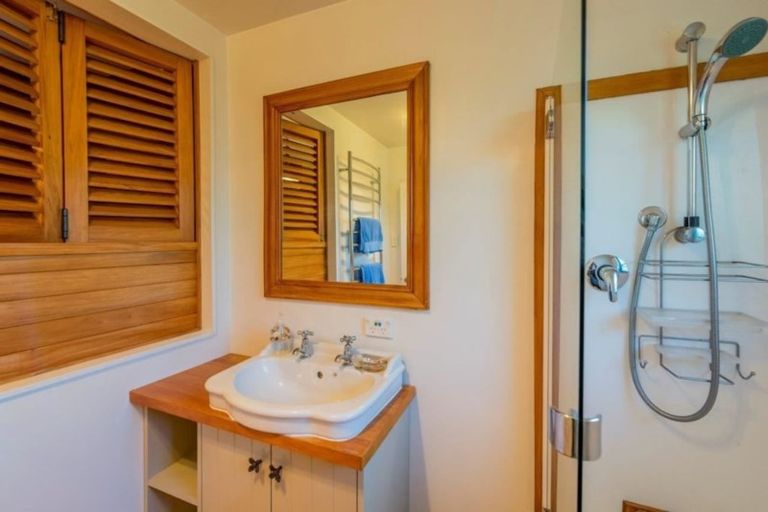 Photo of property in 47 Te Moana Road, Waikanae Beach, Waikanae, 5036