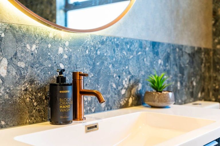 Photo of property in 28 Taurangawaka Road, One Tree Point, 0118