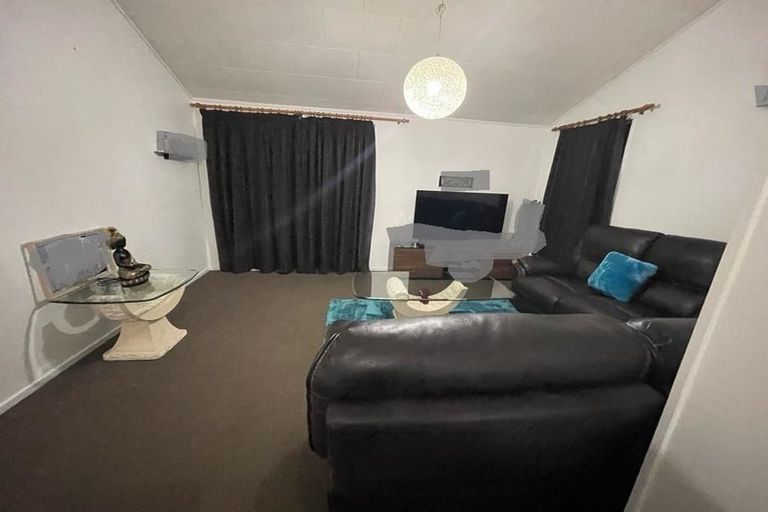 Photo of property in 7 Rawson Street, Tawa, Wellington, 5028