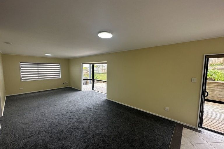 Photo of property in 2/4 Morton Avenue, Forrest Hill, Auckland, 0620