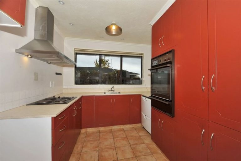 Photo of property in 1/54a Aorangi Road, Bryndwr, Christchurch, 8053