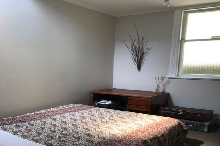 Photo of property in 86 Tasman Street, Mount Cook, Wellington, 6021