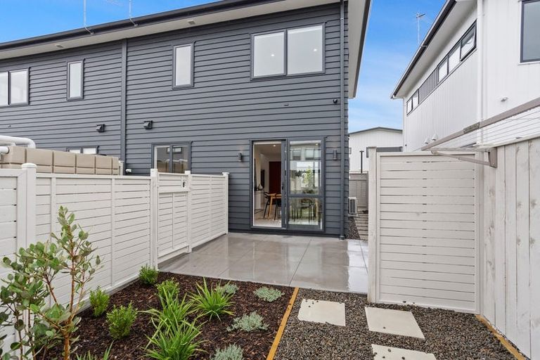 Photo of property in 4 Nuku Place, Manurewa, Auckland, 2102
