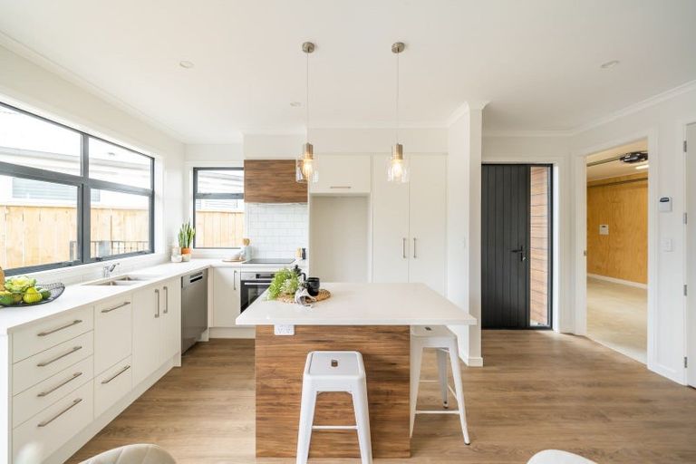 Photo of property in 8 Tarata Lane, Avalon, Lower Hutt, 5011