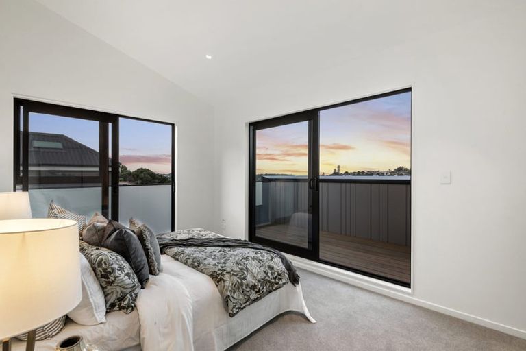 Photo of property in 8a Serrata Place, Browns Bay, Auckland, 0630